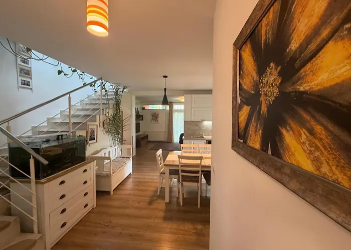 Harmony Haven - Spacious 4Br House With Free Parking